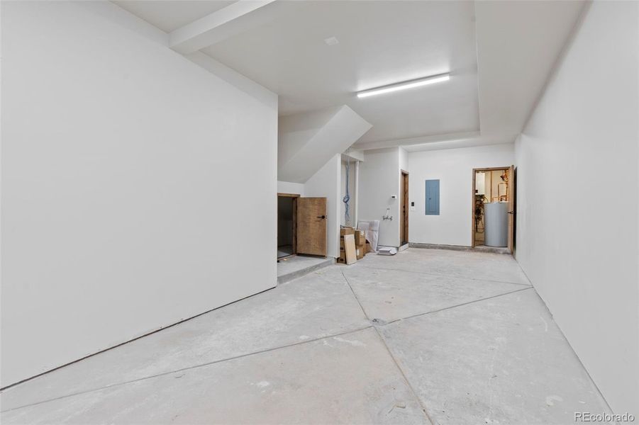 Spacious, unfurnished interior of a new home in , Breckenridge (Image 32). Spacious, unfurnished interior of a new home in , Breckenridge (Image 32).