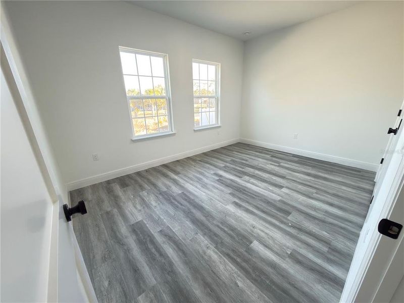 Spacious, unfurnished interior of a new home in , Ocala (Image 28).