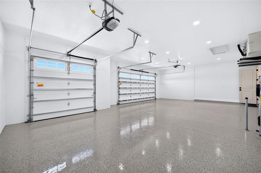 Spacious, unfurnished interior of a new home in , Dade City (Image 73).