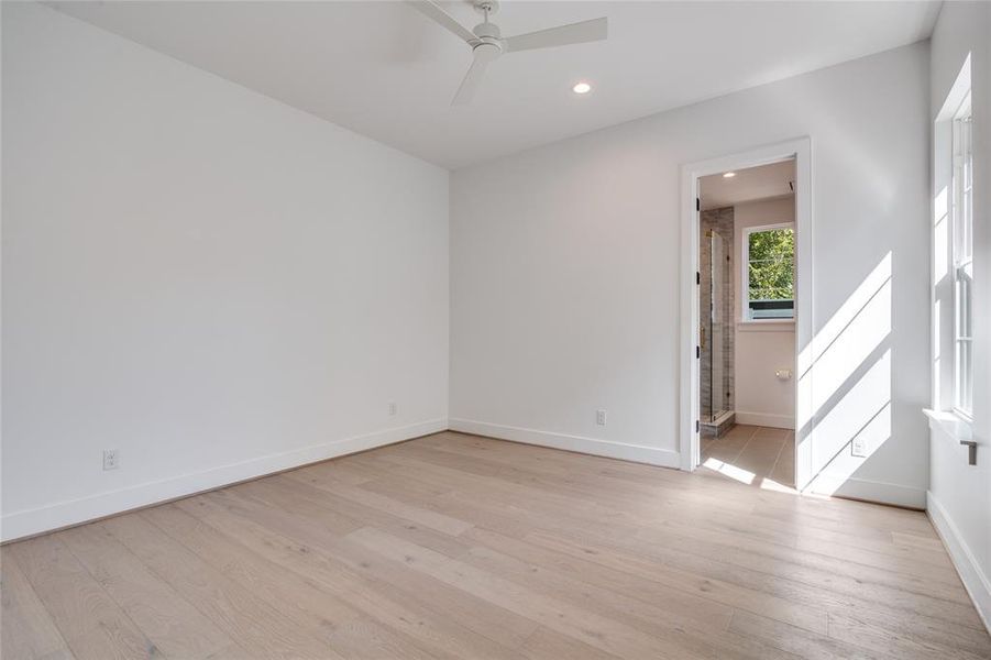 Spacious, unfurnished interior of a new home in , Dallas (Image 20).