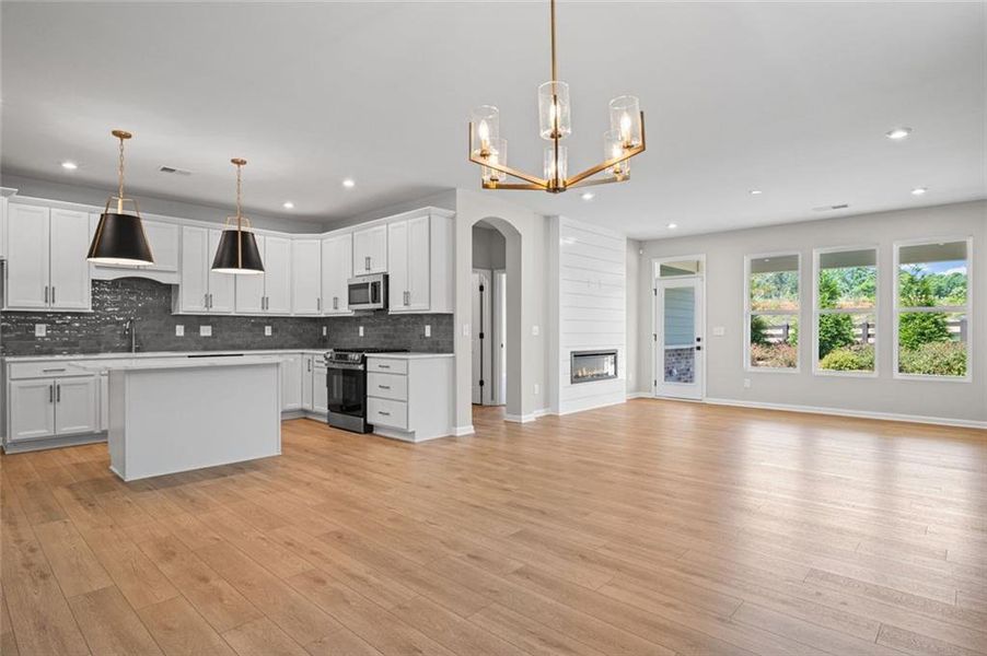 Spacious, unfurnished interior of a new home in Laurel Farms, Dallas (Image 35). Spacious, unfurnished interior of a new home in Laurel Farms, Dallas (Image 35).