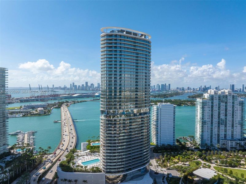 Condo located in Miami Beach, FL showcasing its design and architecture (Image 23). Condo located in Miami Beach, FL showcasing its design and architecture (Image 23).