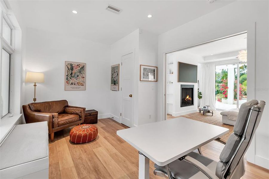 Furnished interior view inside a new home in , Sarasota (Image 14).