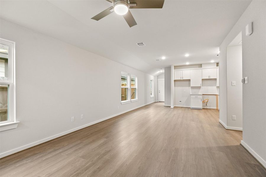 Spacious, unfurnished interior of a new home in Colony at Pinehurst, Pinehurst (Image 20).