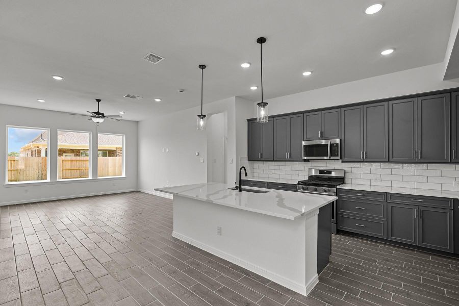 Photo does not represent actual home options and selection. Ask Sales consultant for specific selections.