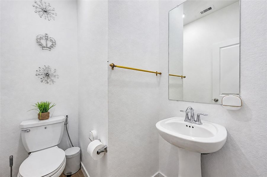 Furnished interior view inside a new home in Harvest Green, Richmond (Image 32).