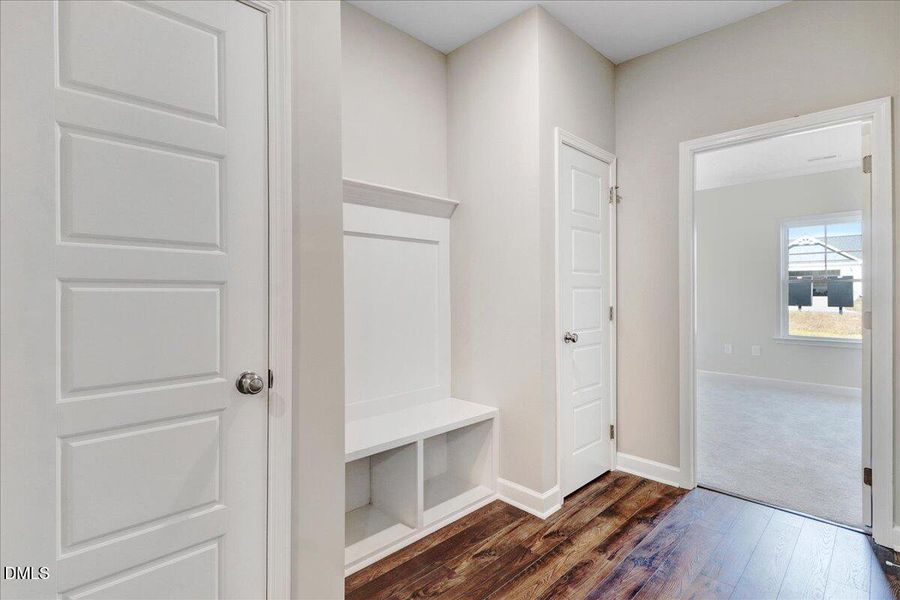 35-101 Baileys Pl-35