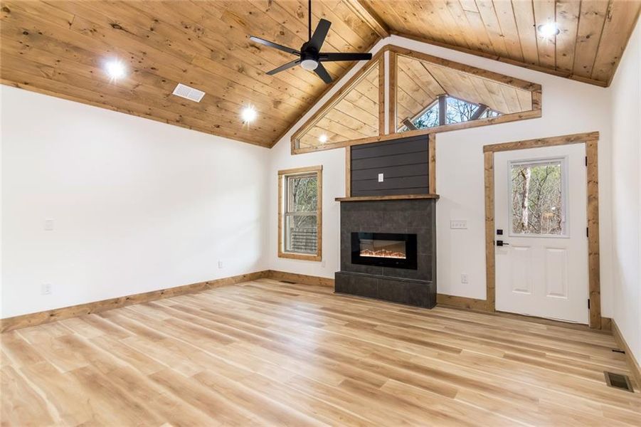 Spacious, unfurnished interior of a new home in , Ellijay (Image 47).