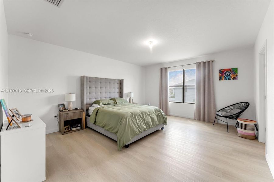 Furnished interior view inside a new home in , Homestead (Image 30).