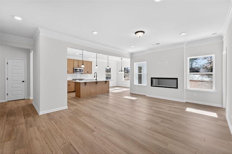 Spacious, unfurnished interior of a new home in Jones Ridge, Dallas (Image 22).