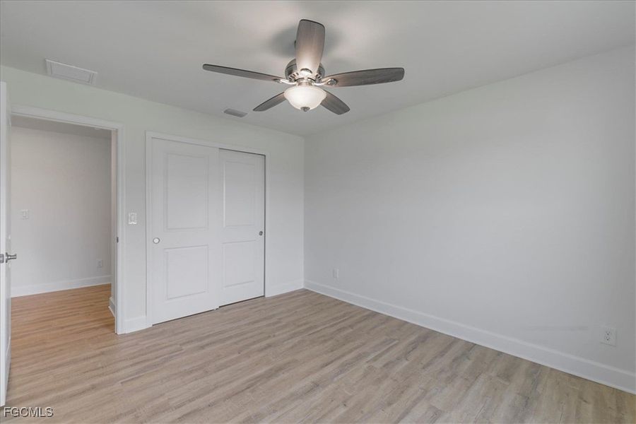 Spacious, unfurnished interior of a new home in Cape Coral, Cape Coral (Image 25).