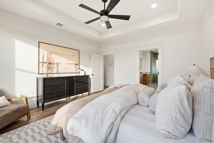 Furnished interior view inside a new home in , Bryan (Image 16).