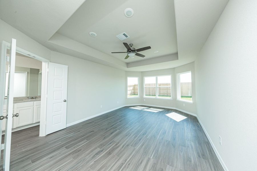 Spacious, unfurnished interior of a new home in River Ranch, Dayton (Image 18).