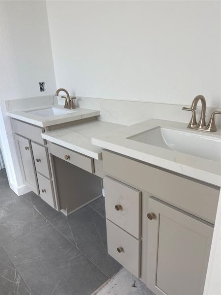 Furnished interior view inside a new home in Sienna Village of Anderson Springs 50', Missouri City (Image 4). Furnished interior view inside a new home in Sienna Village of Anderson Springs 50', Missouri City (Image 4).