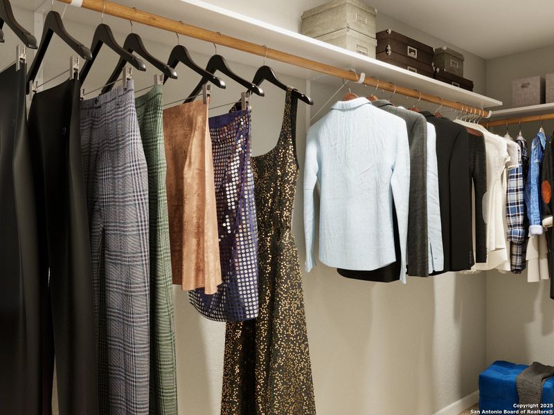 Image 31 of a home in Cinco Lakes.