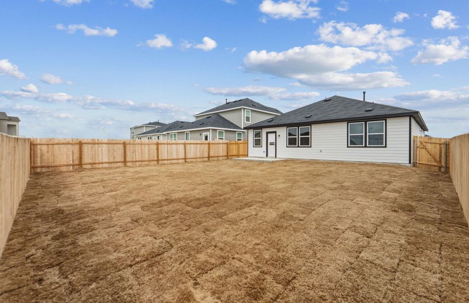 Exterior details and patio area of a home in Alto, San Marcos (Image 3).