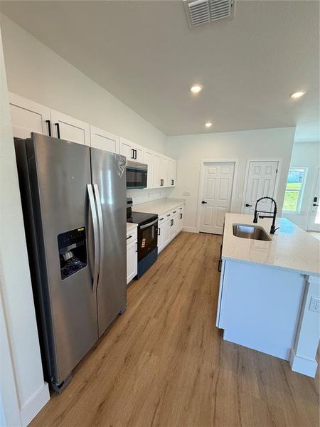 Furnished interior view inside a new home in , Ocala (Image 8).