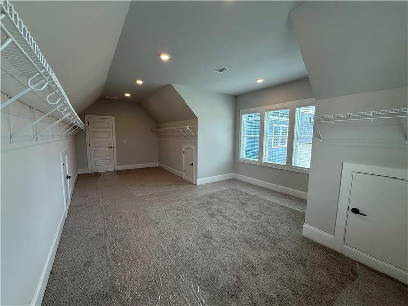 Spacious, unfurnished interior of a new home in , Jefferson (Image 54).