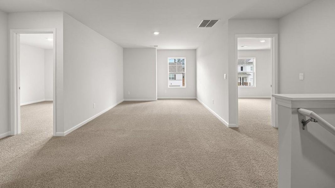 Spacious, unfurnished interior of a new home in Sheffield Highlands, Dallas (Image 20).