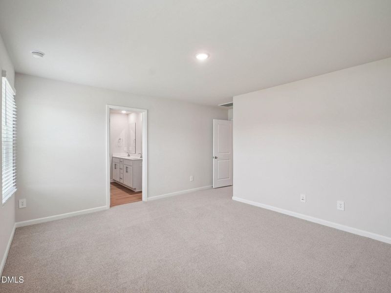 31-web-or-mls-Raleigh - River Glen - 636