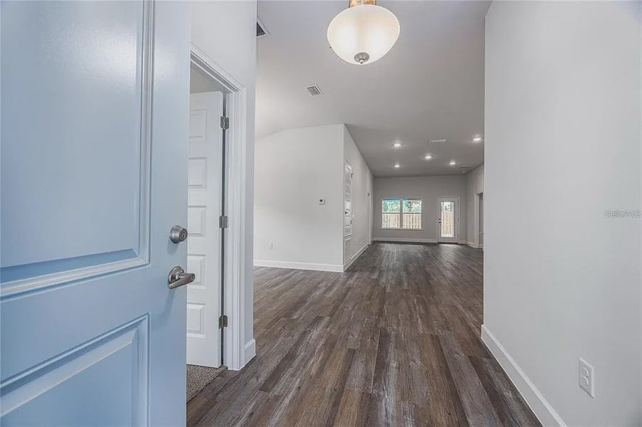 Spacious, unfurnished interior of a new home in Kirkland Farms, Alachua (Image 13). Spacious, unfurnished interior of a new home in Kirkland Farms, Alachua (Image 13).