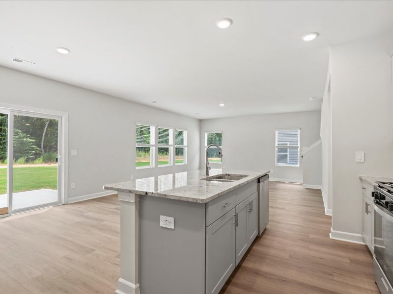 Welcome to the Brentwood floorplan at Holland Park.