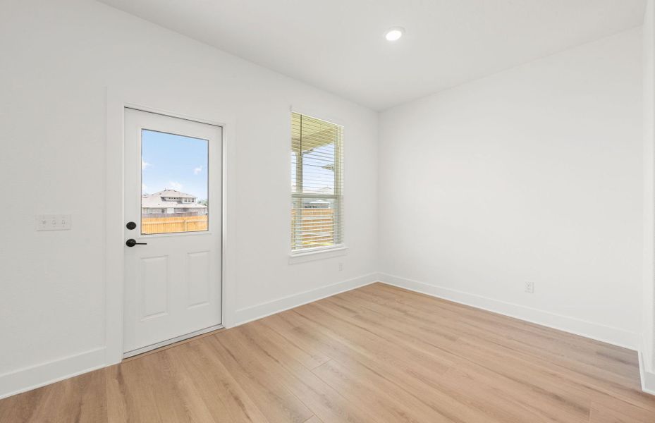 Spacious, unfurnished interior of a new home in Crosswinds, Kyle (Image 25).