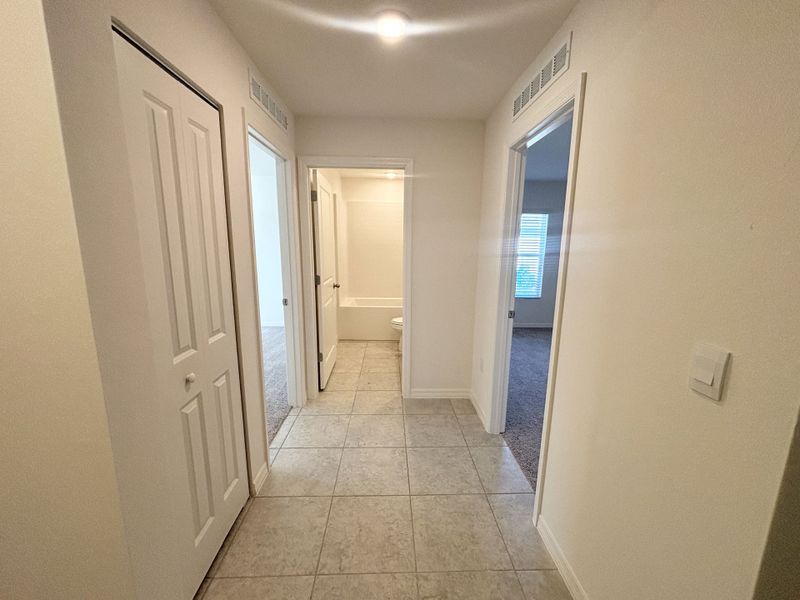 Spacious, unfurnished interior of a new home in Poinciana, Poinciana (Image 10).