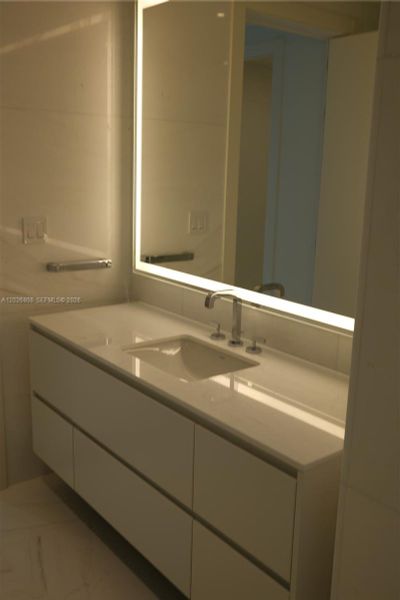Image 16 of a home in .