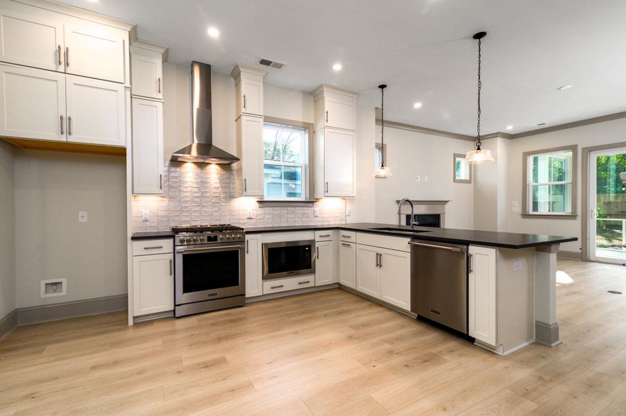 Furnished interior view inside a new home in , Charleston (Image 10).