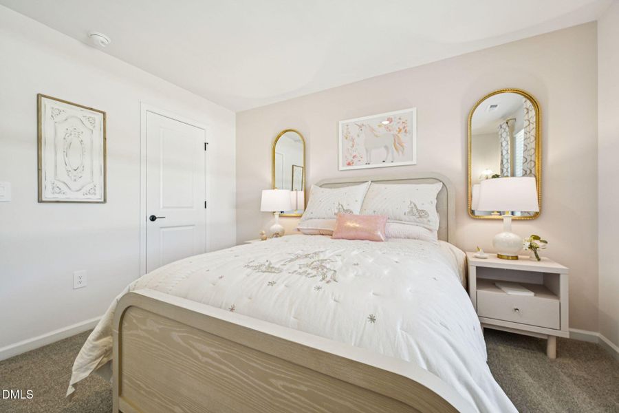 32 - Secondary Bed 32 - Secondary Bed