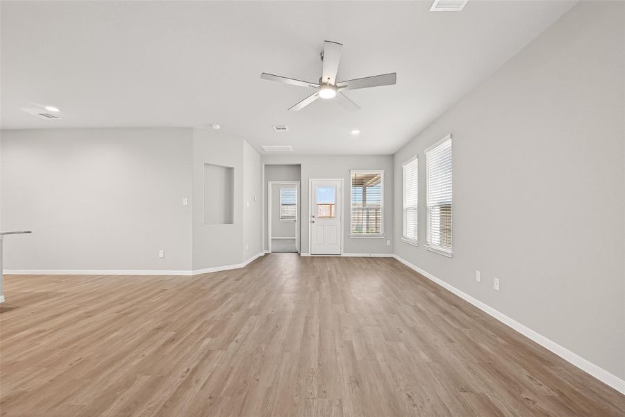 Spacious, unfurnished interior of a new home in , Brookshire (Image 22).