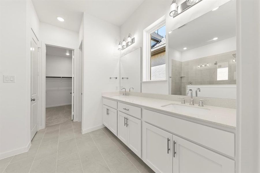 16. 7104 Bergamot - Bath (2)