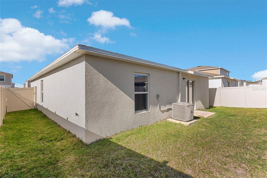 Exterior details and patio area of a home in Sumter Villas, Sumterville (Image 21).