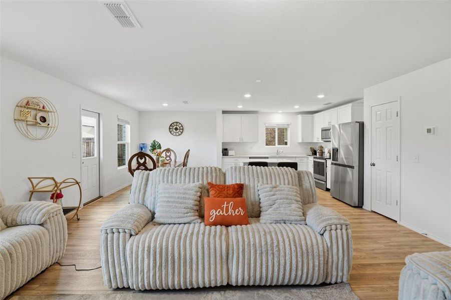 Furnished interior view inside a new home in Travis Ranch, Forney (Image 19).