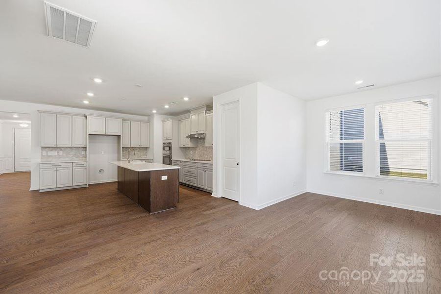 154 Nicholson Lane ~ Ready Now!