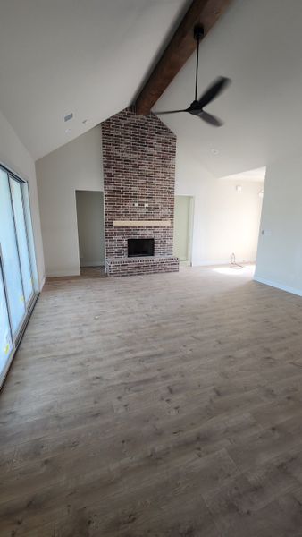 Spacious, unfurnished interior of a new home in Paloma Ranches, Justin (Image 6). Spacious, unfurnished interior of a new home in Paloma Ranches, Justin (Image 6).