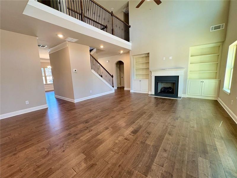 Spacious, unfurnished interior of a new home in , Grayson (Image 13).