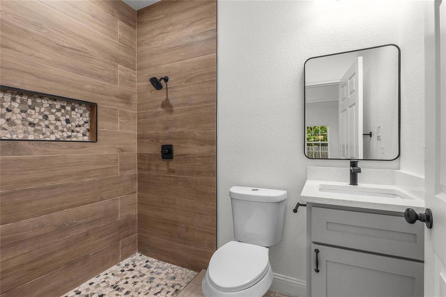 Furnished interior view inside a new home in , Fort Worth (Image 7).