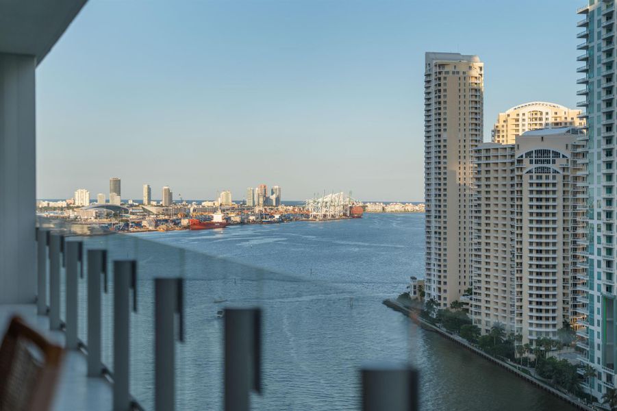Spacious, unfurnished interior of a new home in Aston Martin Residences, Miami (Image 11).