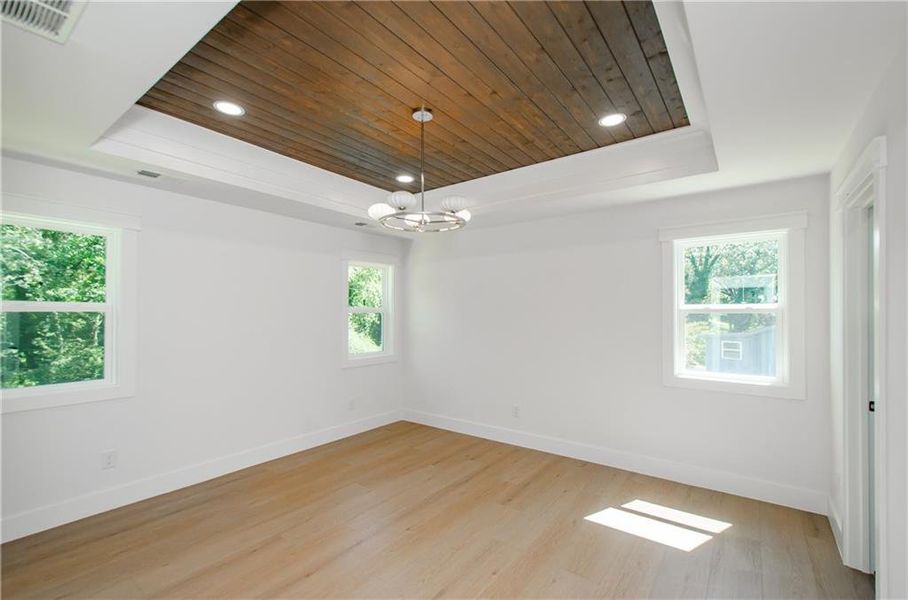 Spacious, unfurnished interior of a new home in , Gainesville (Image 30).