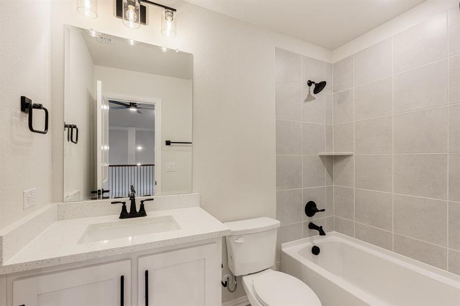 Image 33 of a home in Sable Creek.