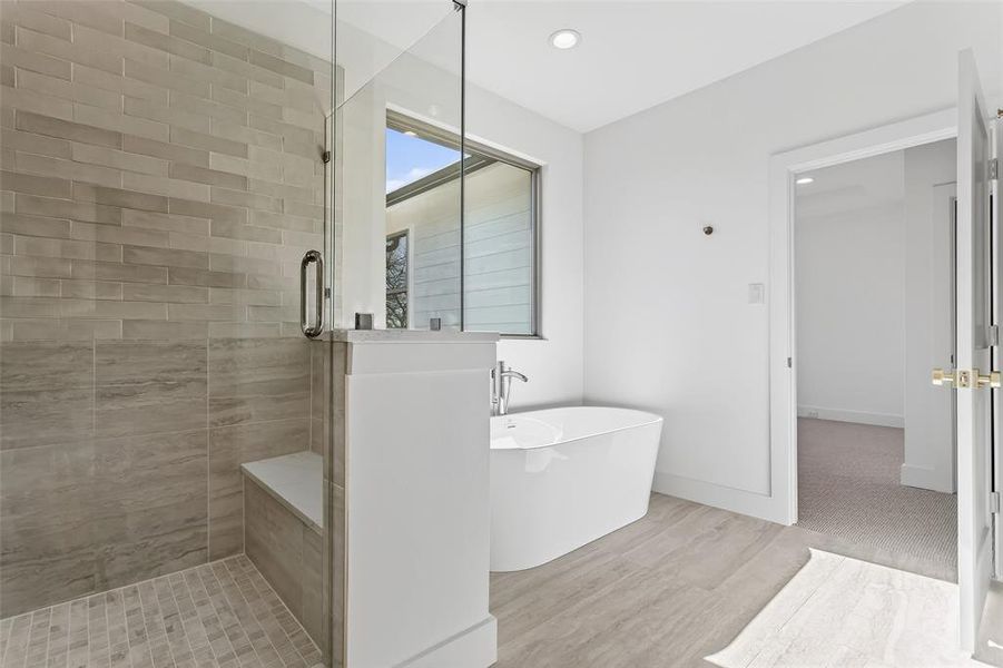 Furnished interior view inside a new home in , Dallas (Image 11).