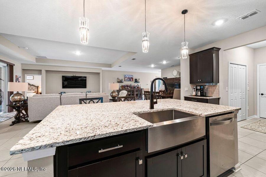 Furnished interior view inside a new home in , Middleburg (Image 29).