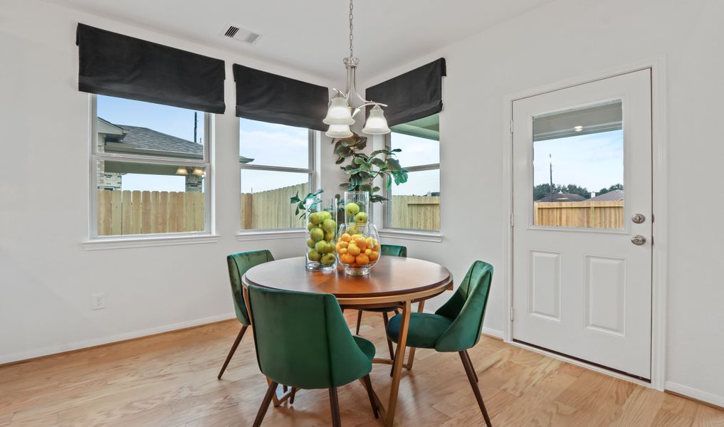 Cozy dining area off kitchen