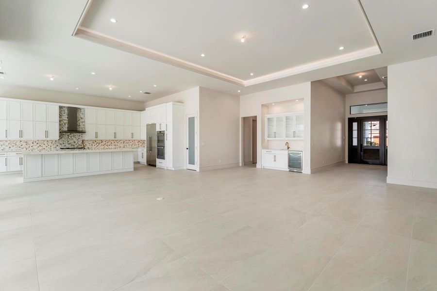 Spacious, unfurnished interior of a new home in , Port St. Lucie (Image 20).