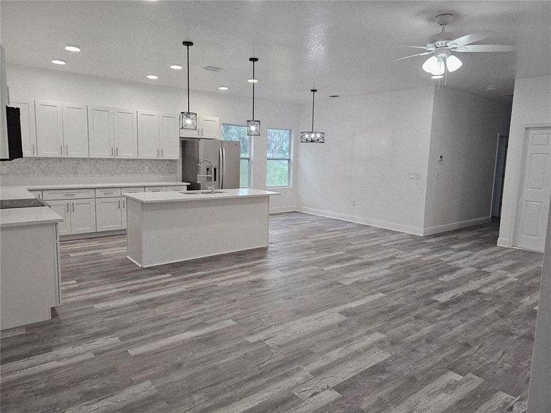 Spacious, unfurnished interior of a new home in , Altamonte Springs (Image 7).