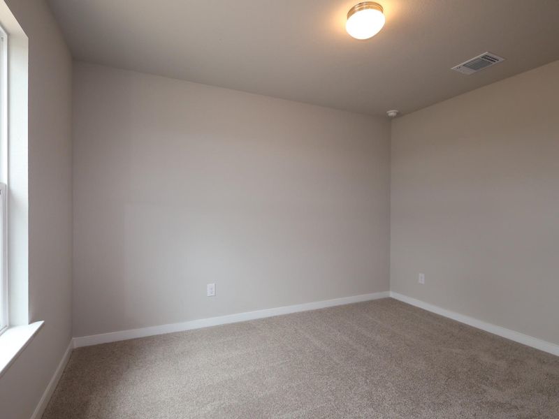 Spacious, unfurnished interior of a new home in Heritage, Dripping Springs (Image 7).