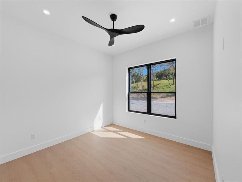 Spacious, unfurnished interior of a new home in , Graford (Image 26).