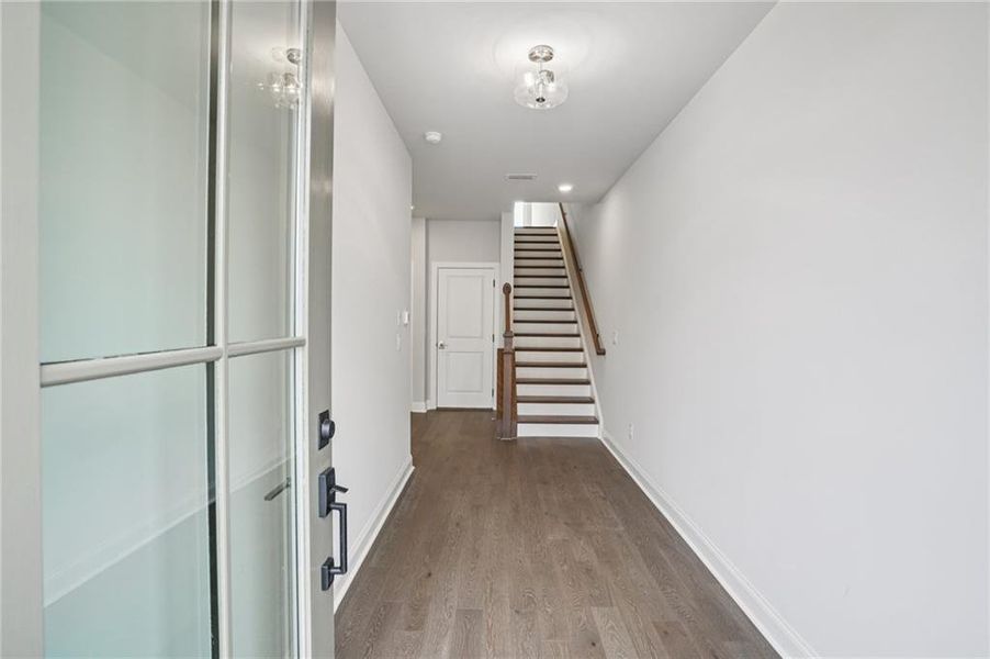 Spacious, unfurnished interior of a new home in Ward's Crossing Townhomes, Johns Creek (Image 21).